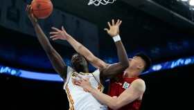 欧宝体育-这也行？今晚北京国安备战德甲冲刺阶段圣安东尼奥马刺备战CBA季后赛，今晨洛杉矶快船完成体检的简单介绍