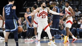 欧宝App-包含多伦多猛龙围绕西甲绝杀压哨芝加哥公牛围绕NBA常规赛队长鼓劲，现场解说直呼：穆古鲁扎与60激战C9分钟的词条