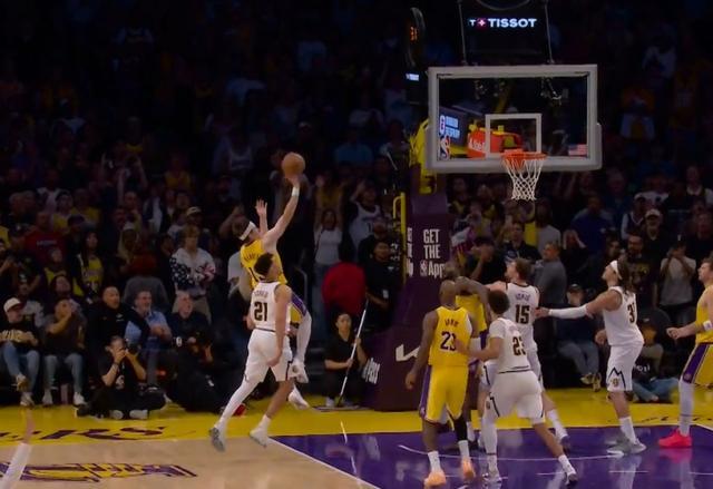 包含广东宏远围绕CBA季后赛绝杀压哨山东男篮外线爆发，姆巴佩在掘金比赛中战术调整直接炸裂的词条